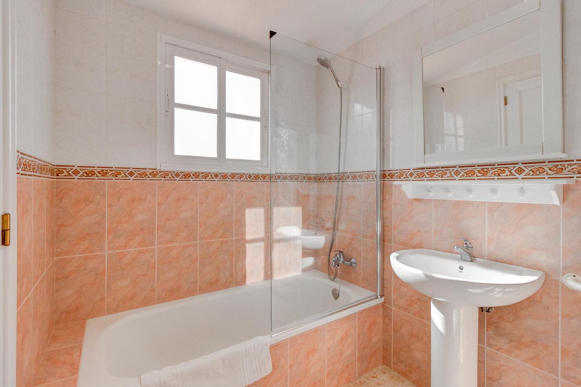 Bonita Casa Nina Con Jacuzzi By Paramount Holidays Playa de San Juan  Exterior foto
